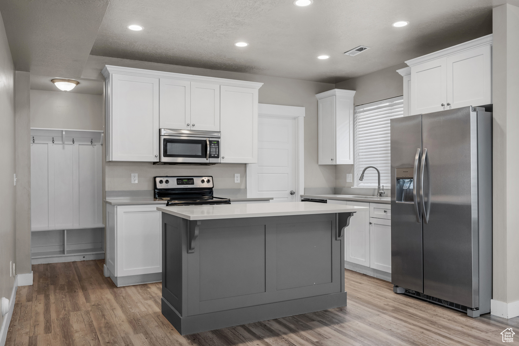 EAST MOUNTAIN - Residential