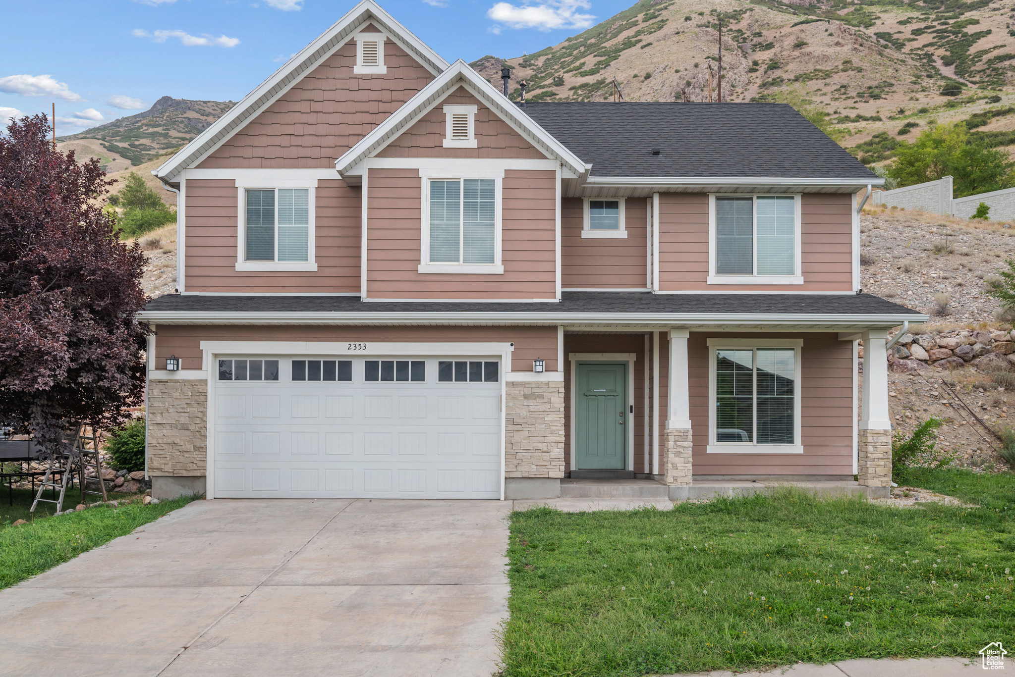 Cute home with grand great room and formal front room with office. Two tone paint and large upstairs gathering area. White kitchen with stainless steel appliances. New fridge.