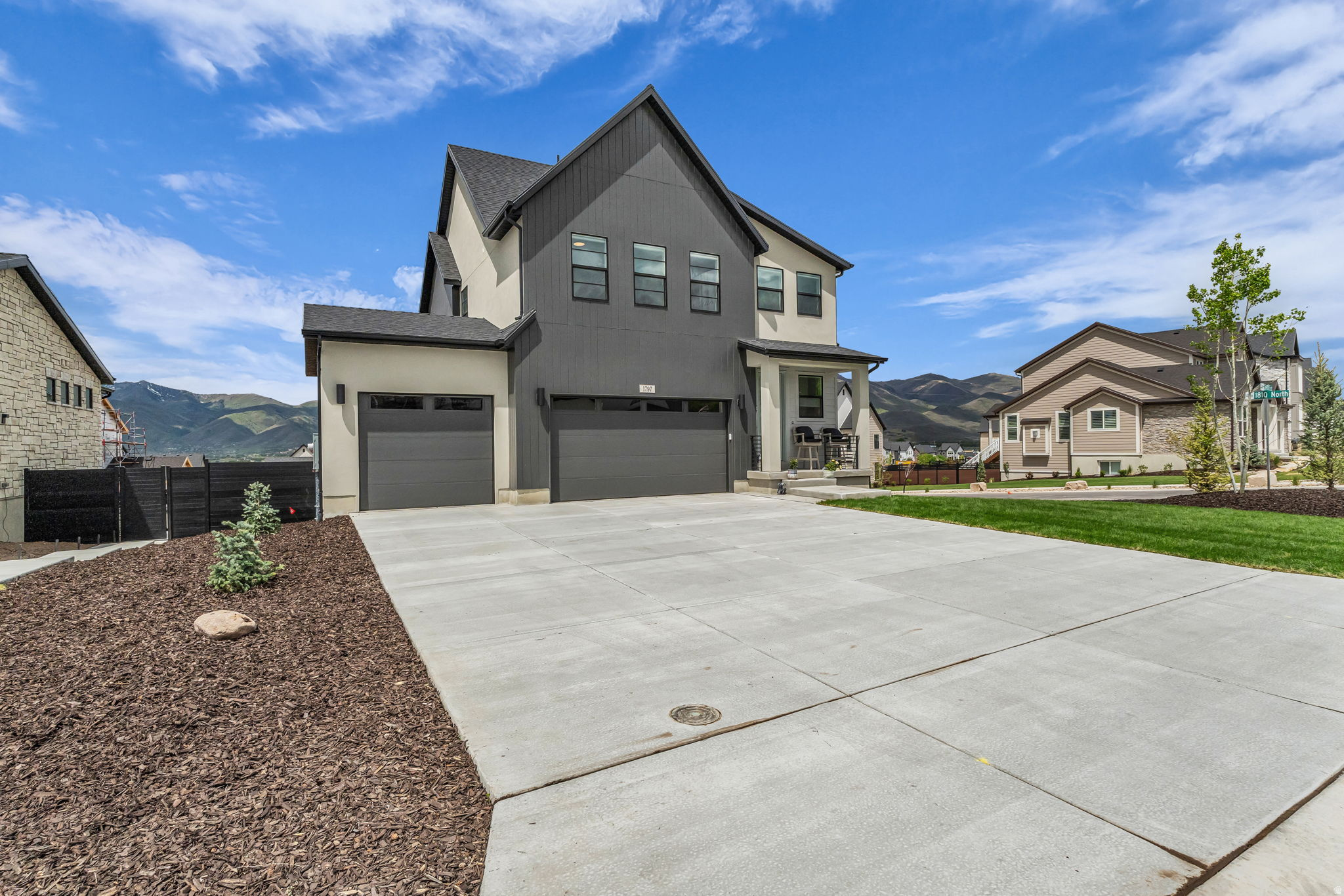 COYOTE RIDGE - Residential
