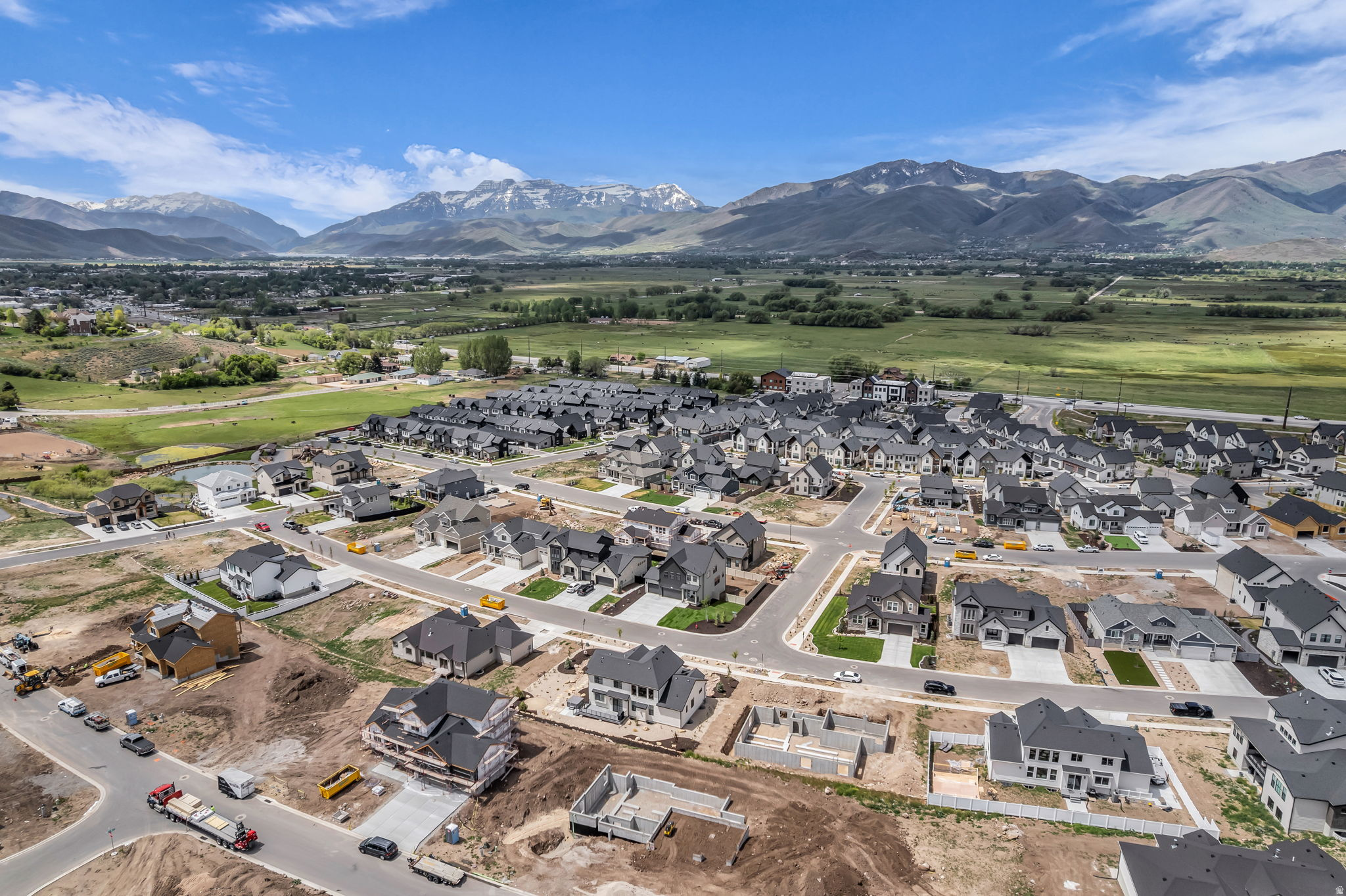 COYOTE RIDGE - Residential