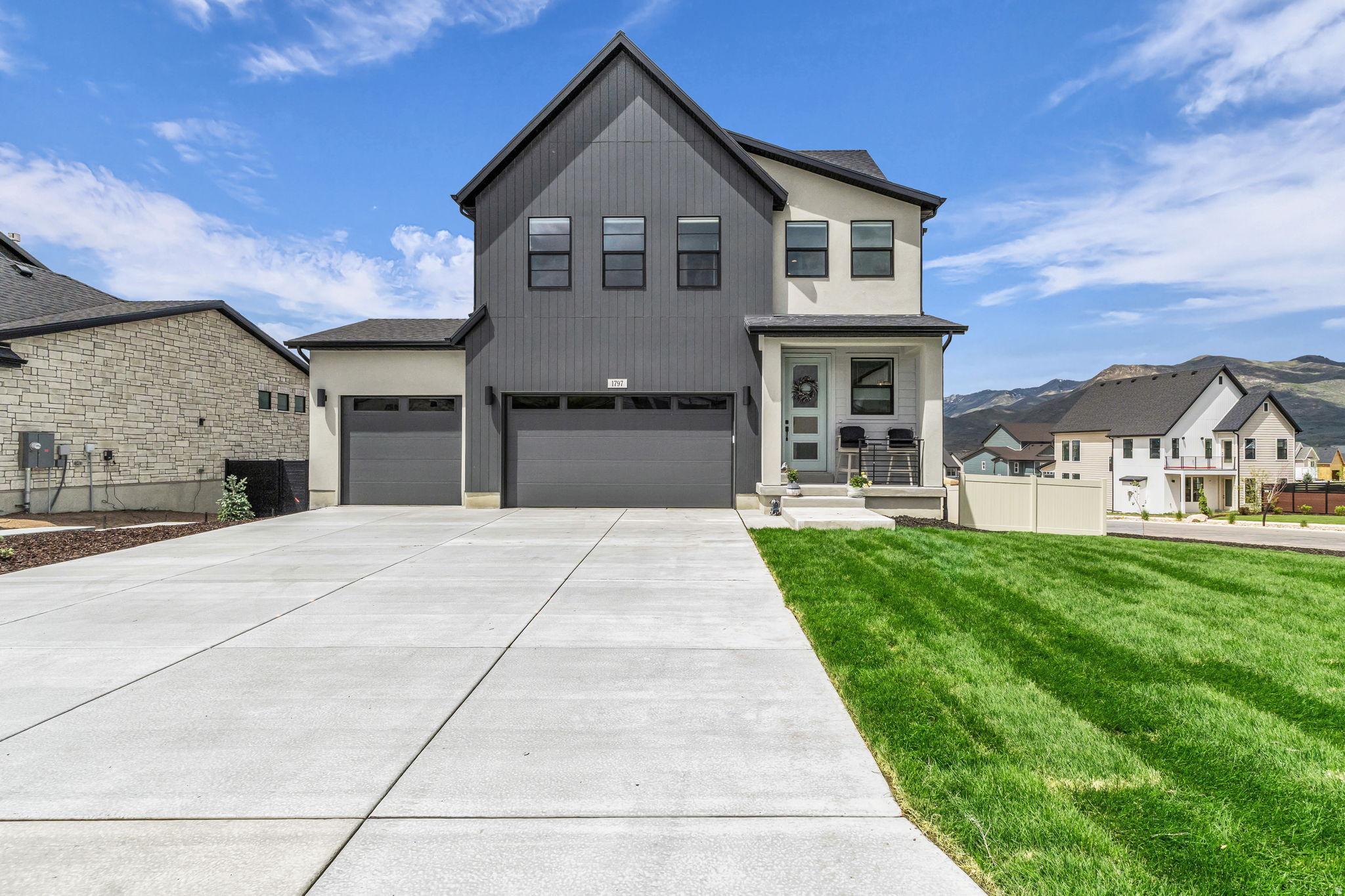 COYOTE RIDGE - Residential