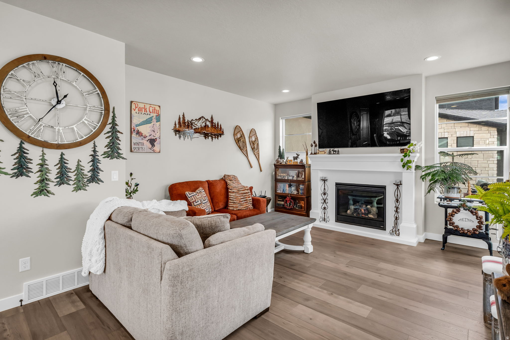 COYOTE RIDGE - Residential