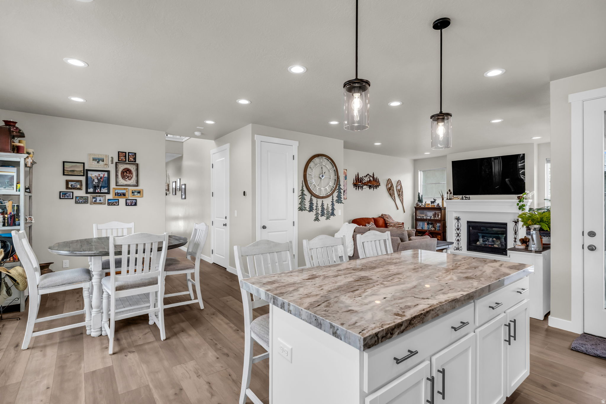 COYOTE RIDGE - Residential