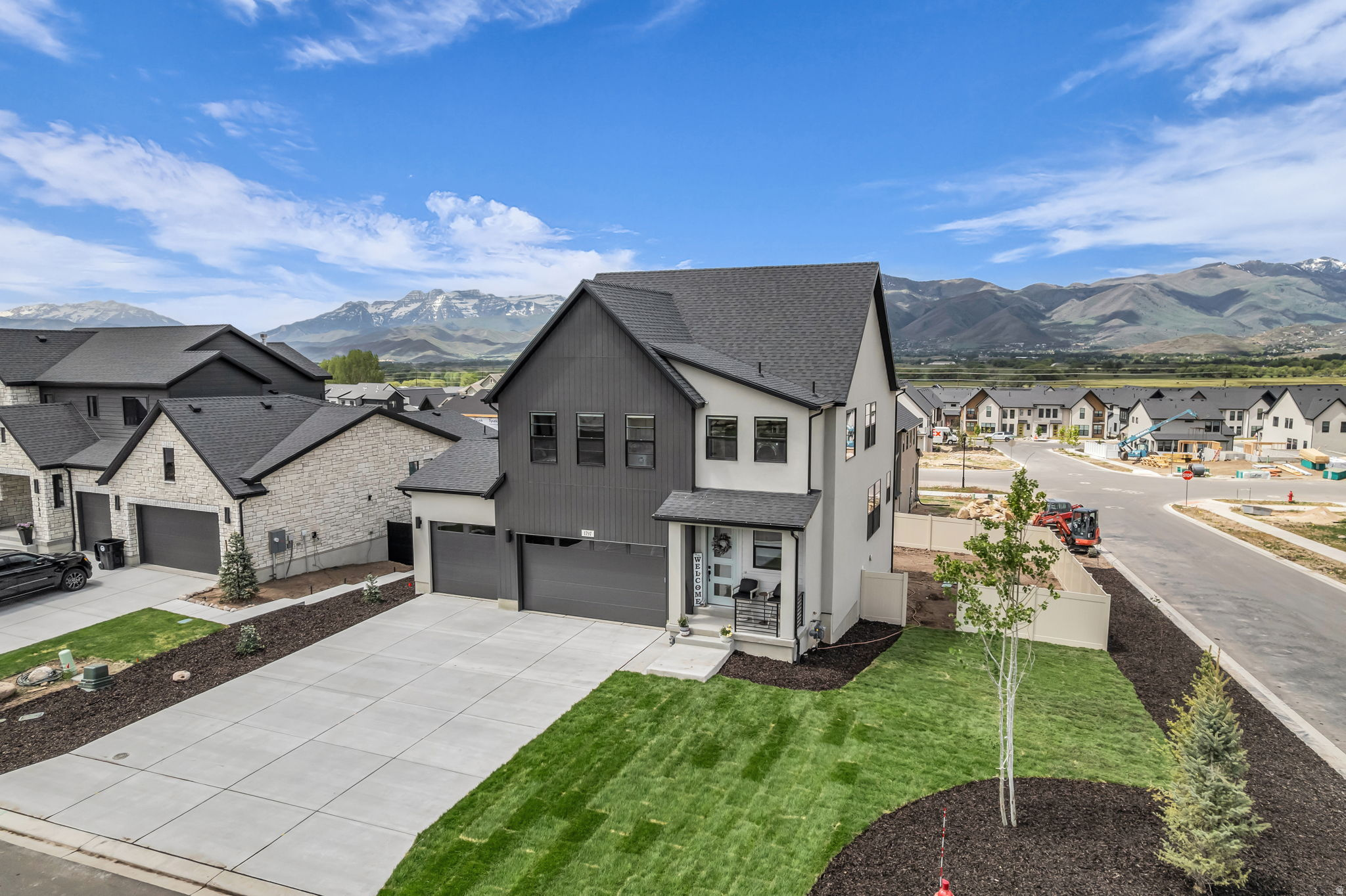 COYOTE RIDGE - Residential