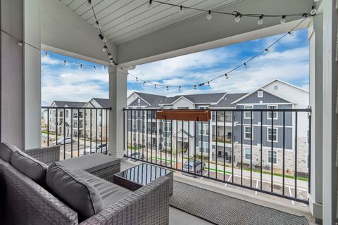 Tiny photo for 972 W SPIDER GREEN WAY N #303, Saratoga Springs, UT 84045 (MLS # 2158878)