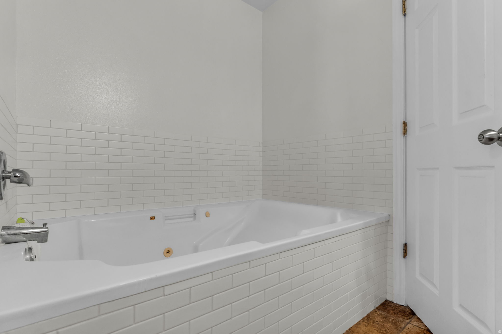 ALPINE COUNTRY CLUB - Residential