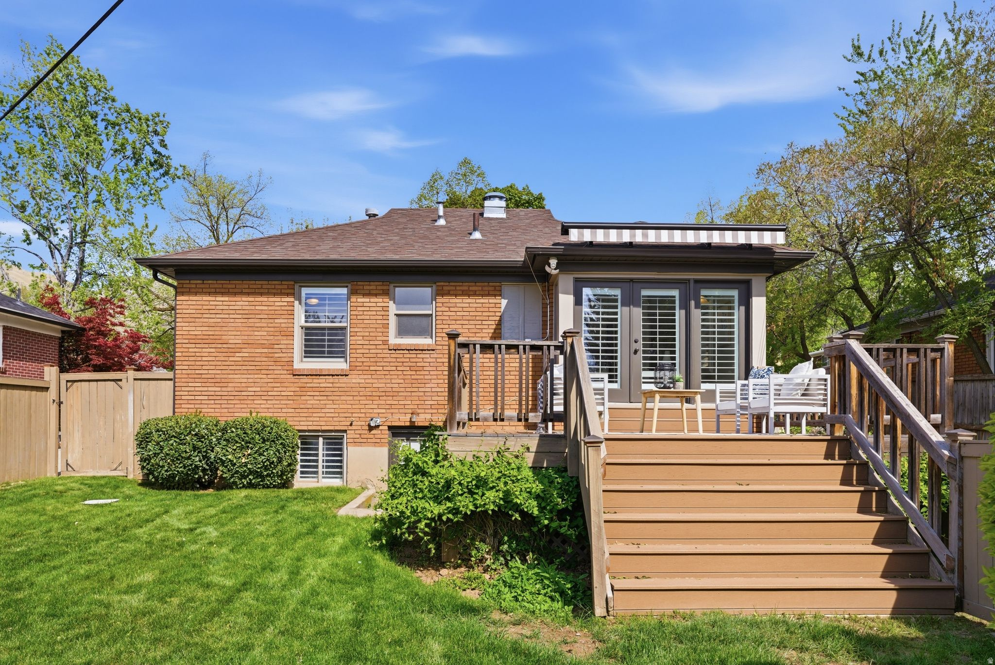 COUNTRY CLUB HEIGHTS - Residential