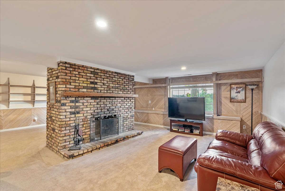 HIDDEN OAK E - Residential