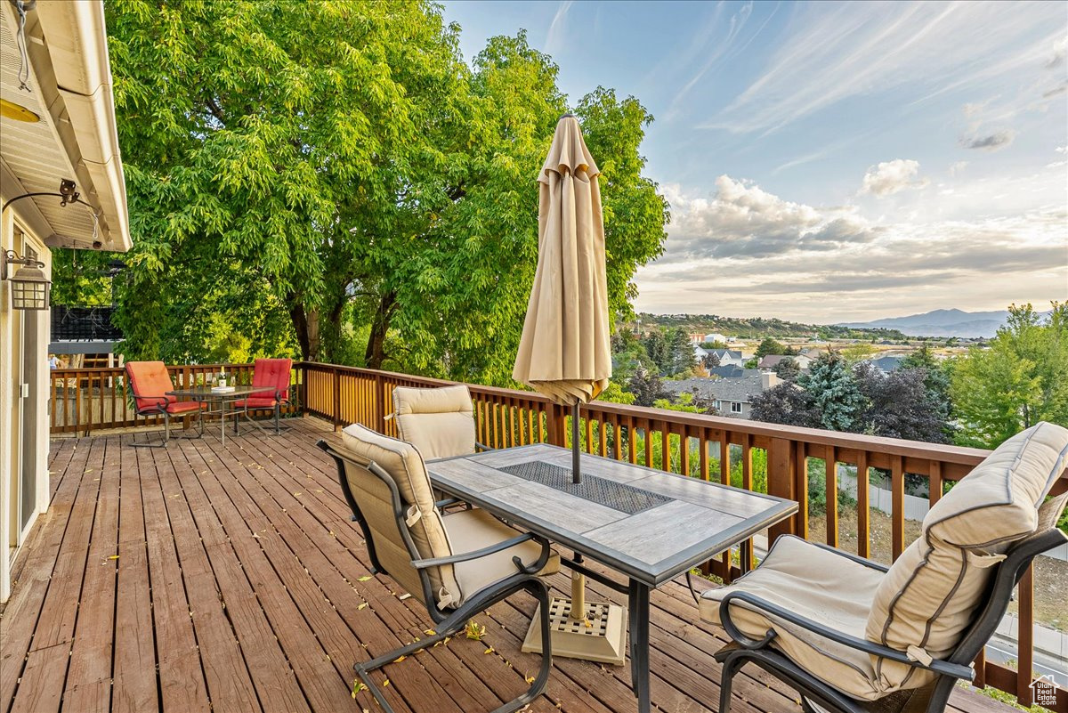 HIDDEN OAK E - Residential