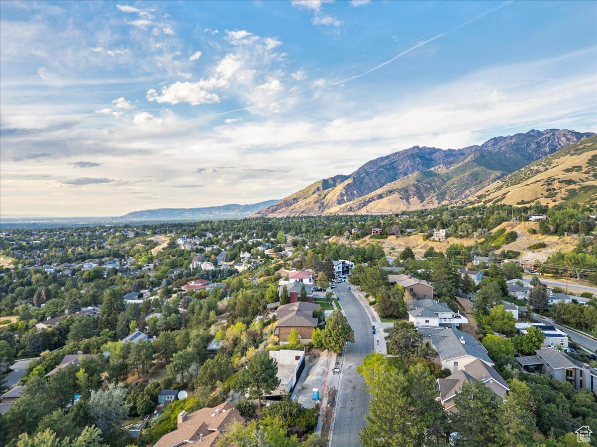 HIDDEN OAK E - Residential