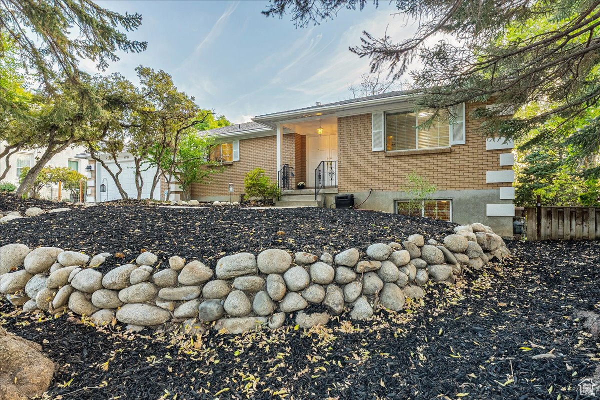 HIDDEN OAK E - Residential