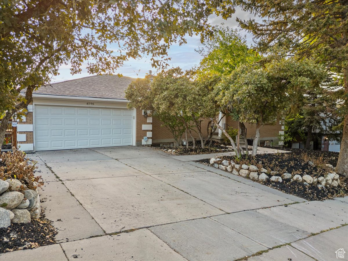 HIDDEN OAK E - Residential