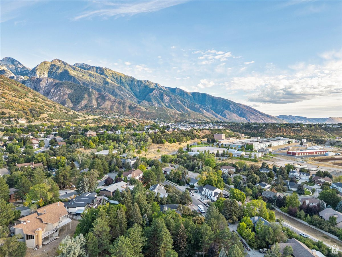 HIDDEN OAK E - Residential