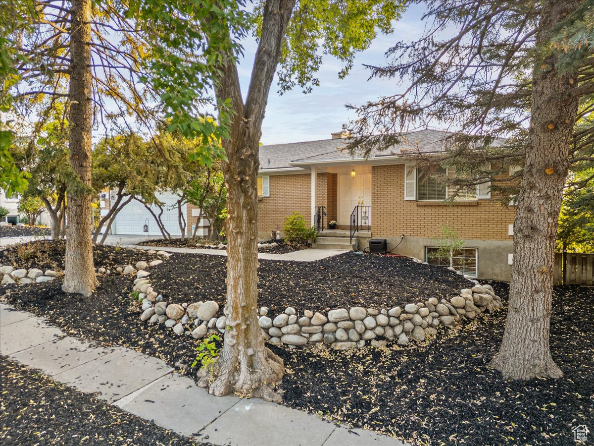 HIDDEN OAK E - Residential