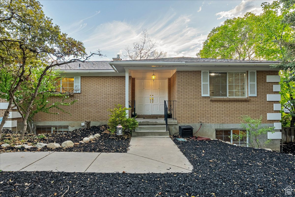 HIDDEN OAK E - Residential