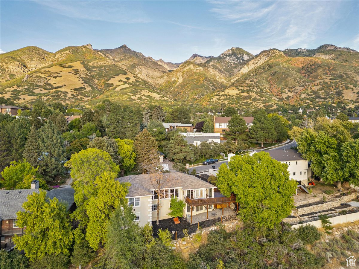 HIDDEN OAK E - Residential