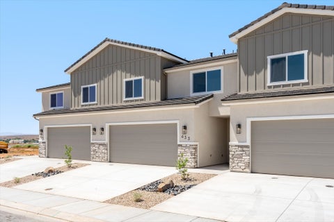 Photo of 433 N 530 W, Hurricane, UT 84737 (MLS # 2180831)