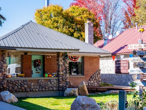 Tiny photo for 237 S 7400 E, Huntsville, UT 84317 (MLS # 2134566)