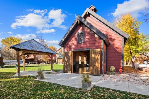 Tiny photo for 237 S 7400 E, Huntsville, UT 84317 (MLS # 2134566)