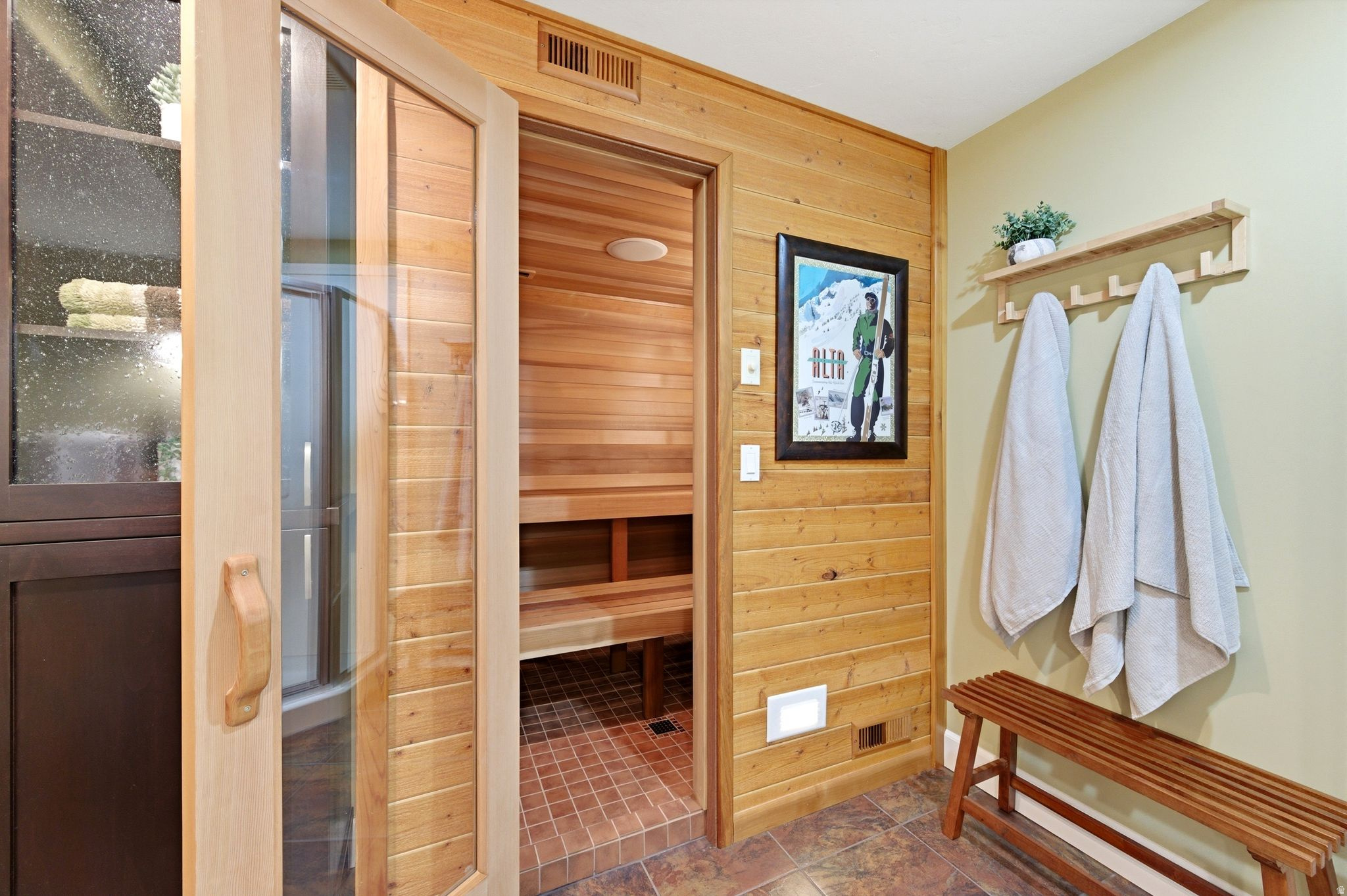 DIAMOND SUMMIT UNIT 1 - Residential