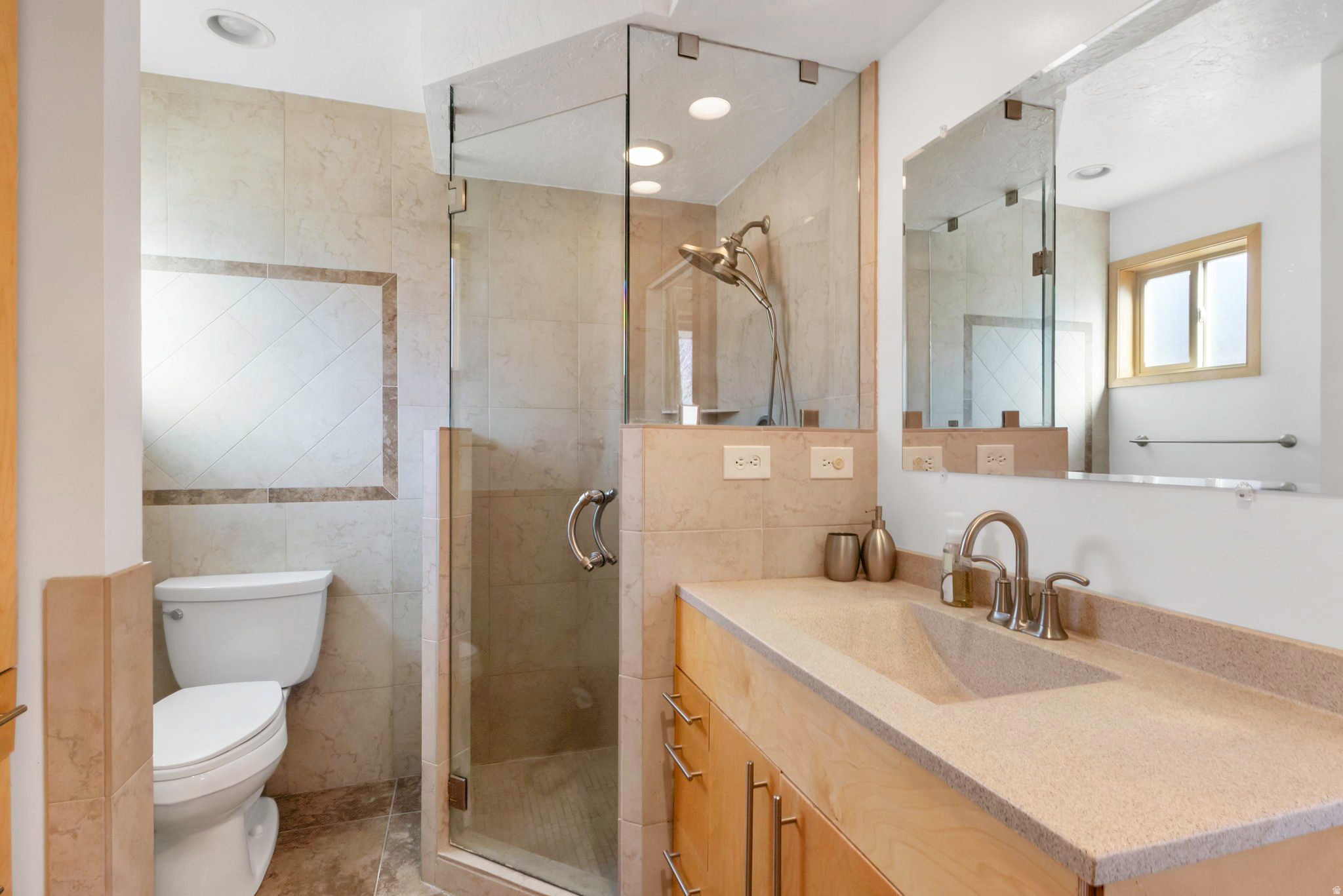 ALTA HILLS - Residential