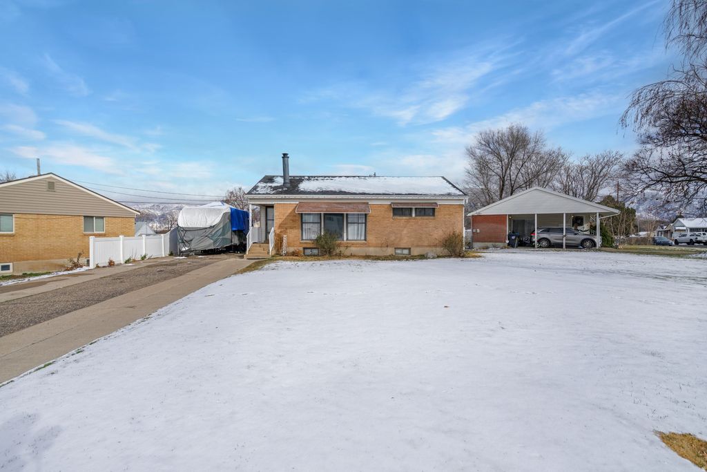 Photo of 5170 S 600 W, Washington Terrace, UT 84405 (MLS # 2130593)