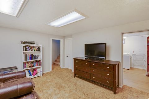 Tiny photo for 5170 S 600 W, Washington Terrace, UT 84405 (MLS # 2130593)
