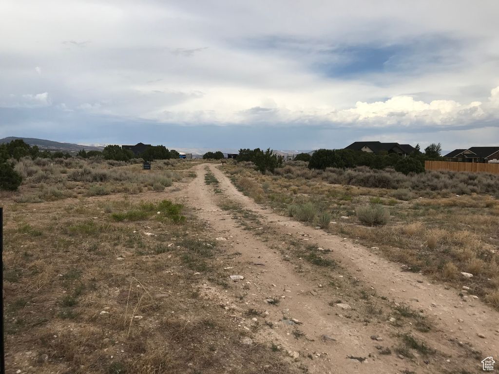 Photo of 1183 N OVERLOOK DR, Vernal, UT 84078 (MLS # 2119456)