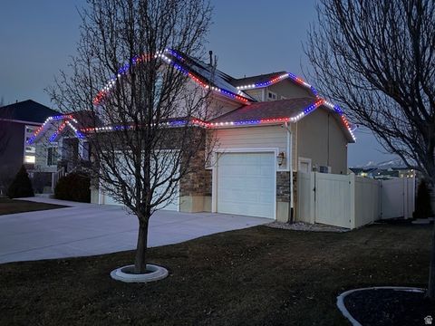 Tiny photo for 7592 N EVANS RANCH DR #B2-12, Eagle Mountain, UT 84005 (MLS # 2135530)