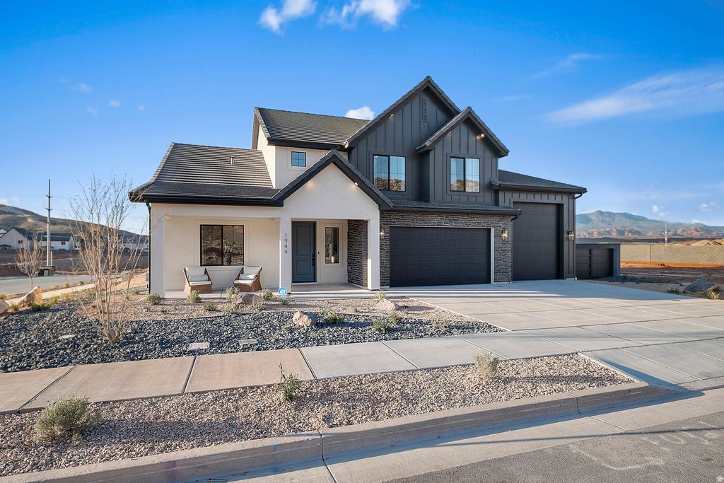 Photo of 1944 S FORBIDDING WAY #4299, Washington, UT 84780 (MLS # 2139691)