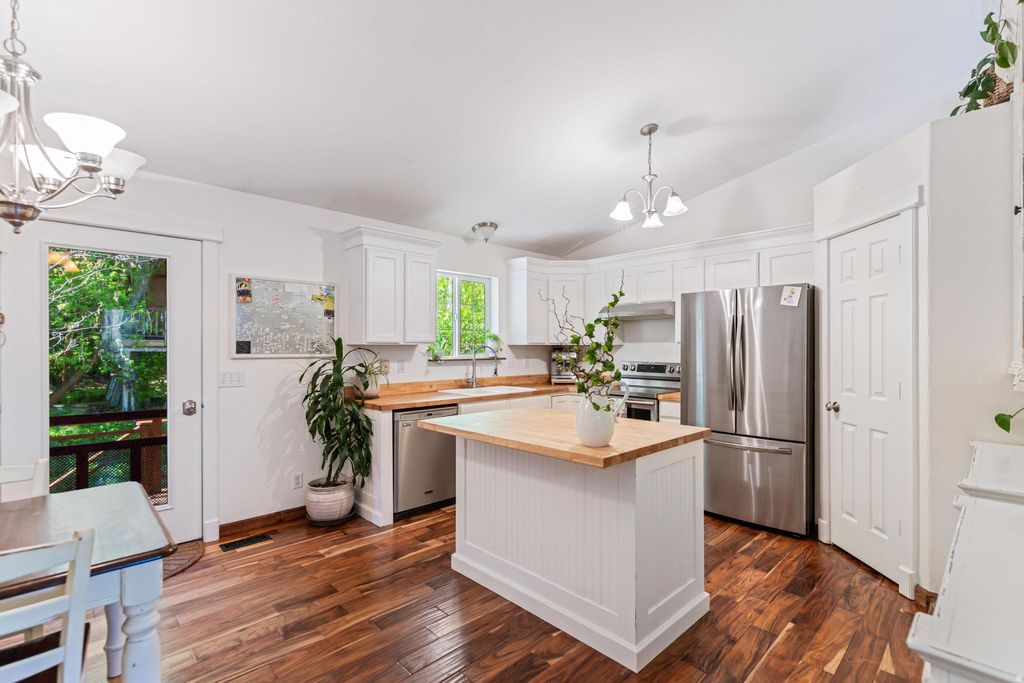 Photo of 814 MOUNTAIN RD, Logan, UT 84321 (MLS # 2155526)