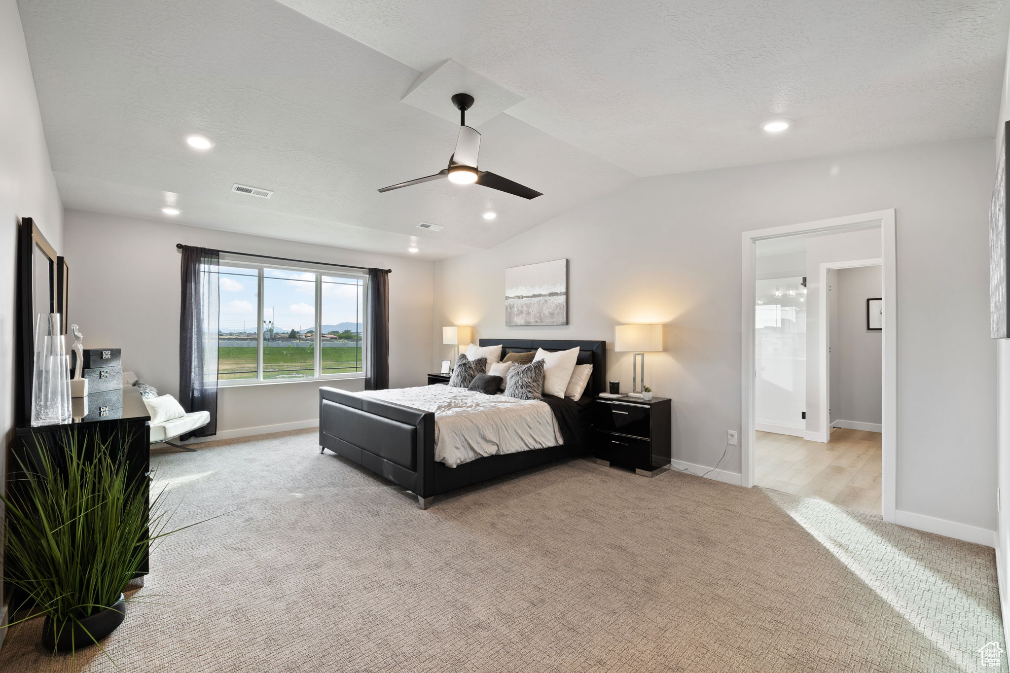 NORTH LAKE MEADOWS - Residential