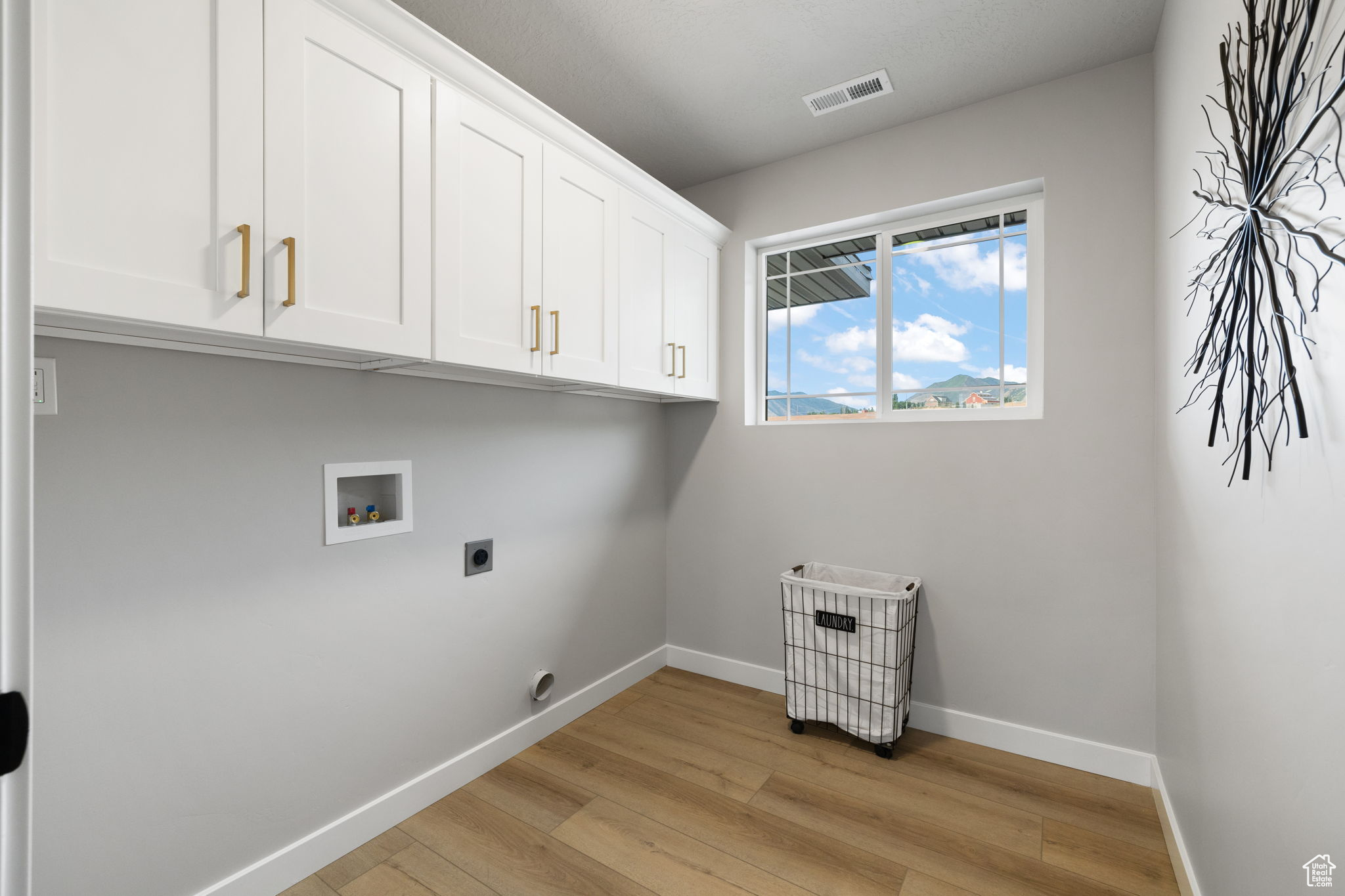 NORTH LAKE MEADOWS - Residential