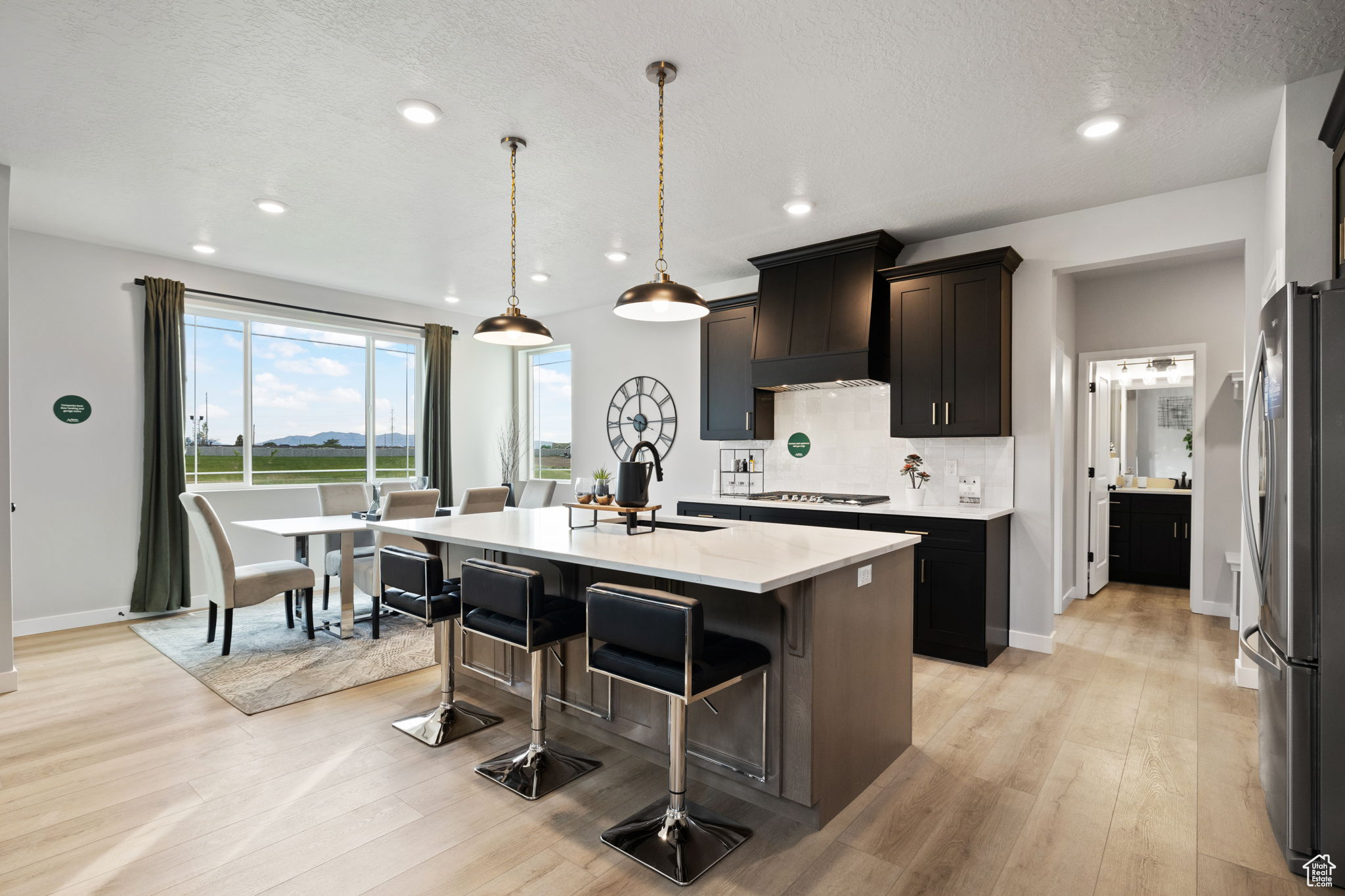 NORTH LAKE MEADOWS - Residential