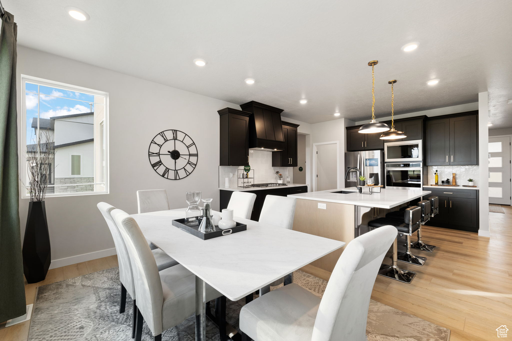 NORTH LAKE MEADOWS - Residential