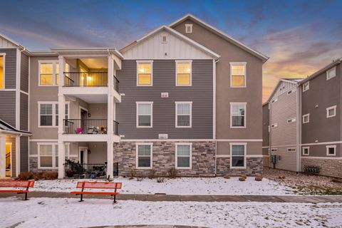 Tiny photo for 1776 W NEWCASTLE LN N #A302, Saratoga Springs, UT 84045 (MLS # 2131260)