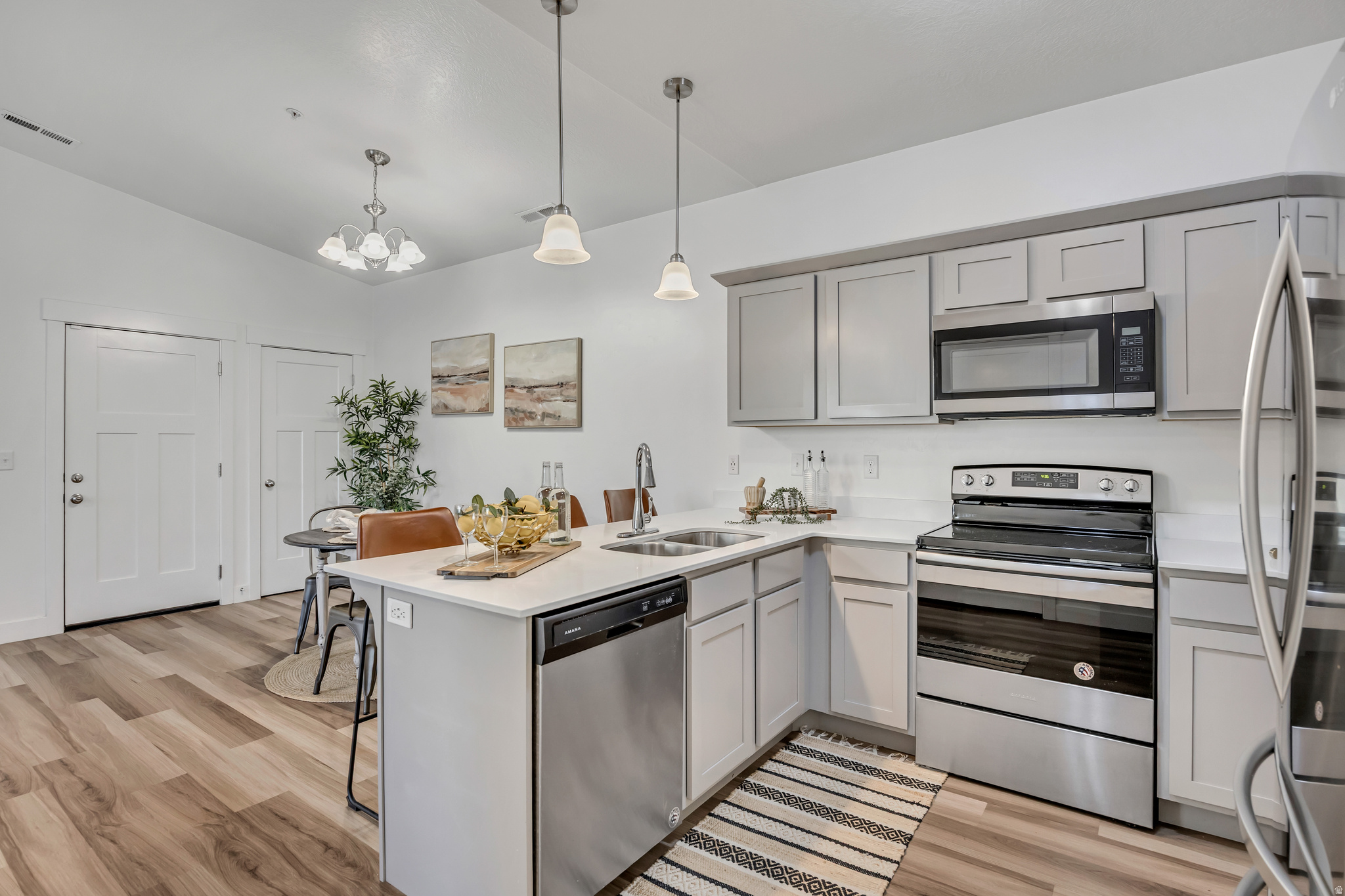 QUAILHILL - Residential