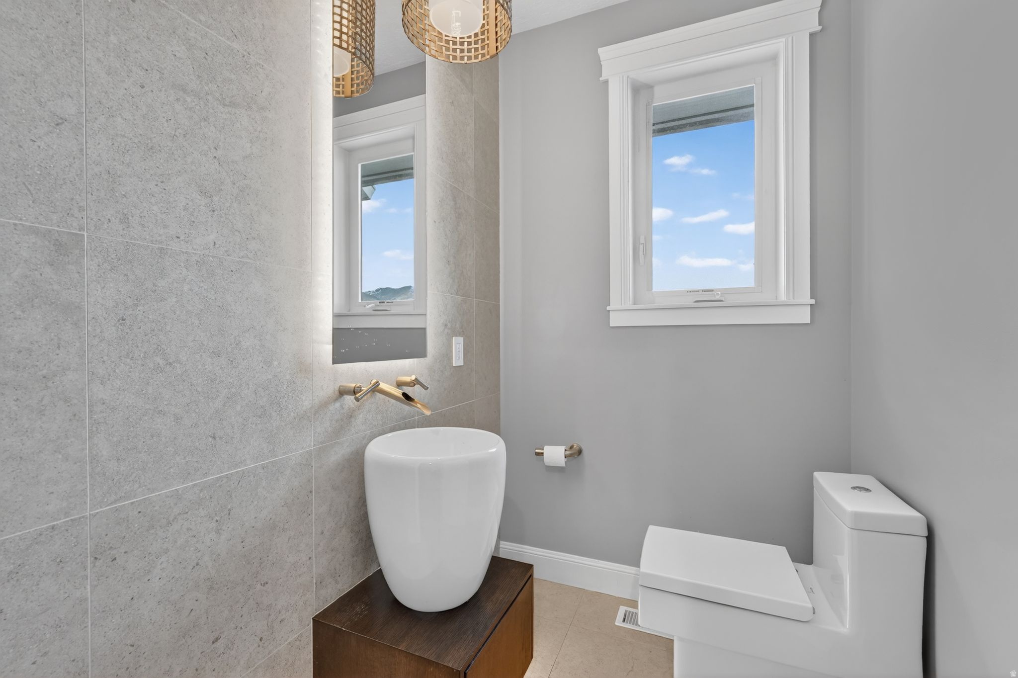 HIDDEN COVE - Residential