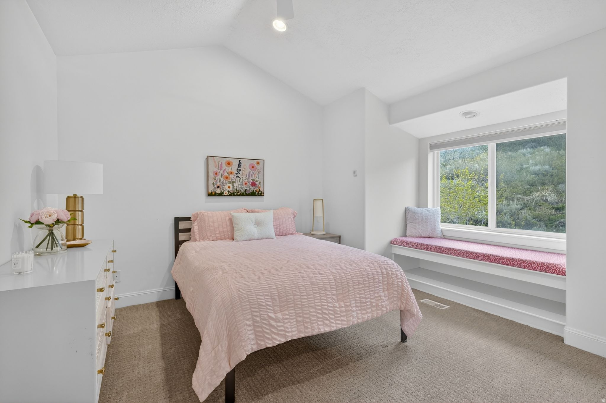 HIDDEN COVE - Residential