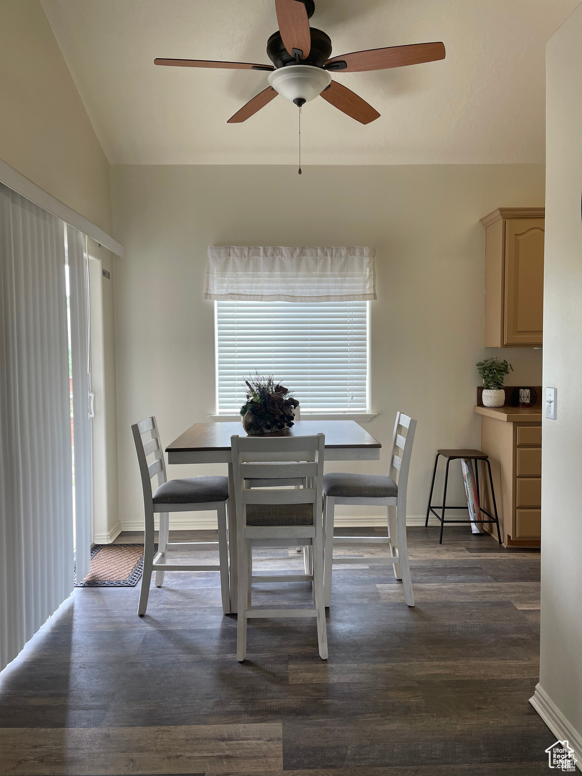 DUTCH JOHN - Residential