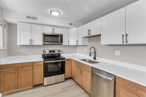 Tiny photo for 2194 N 220 E, Provo, UT 84604 (MLS # 2186245)