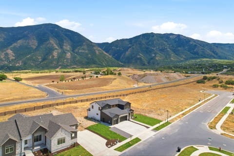 Tiny photo for 1515 S 920 E, Salem, UT 84653 (MLS # 2160015)