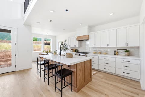 Tiny photo for 1515 S 920 E, Salem, UT 84653 (MLS # 2160015)