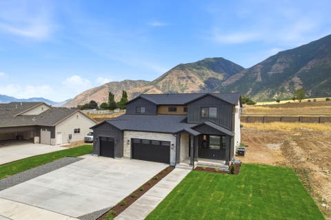 Tiny photo for 1515 S 920 E, Salem, UT 84653 (MLS # 2160015)