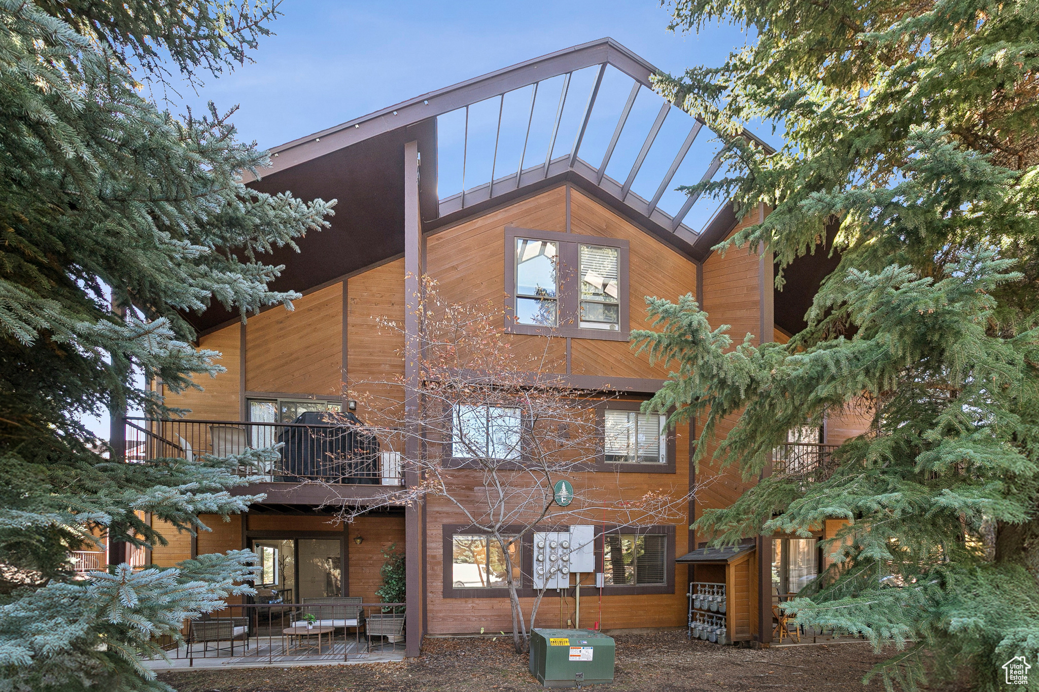 RED PINE - Residential