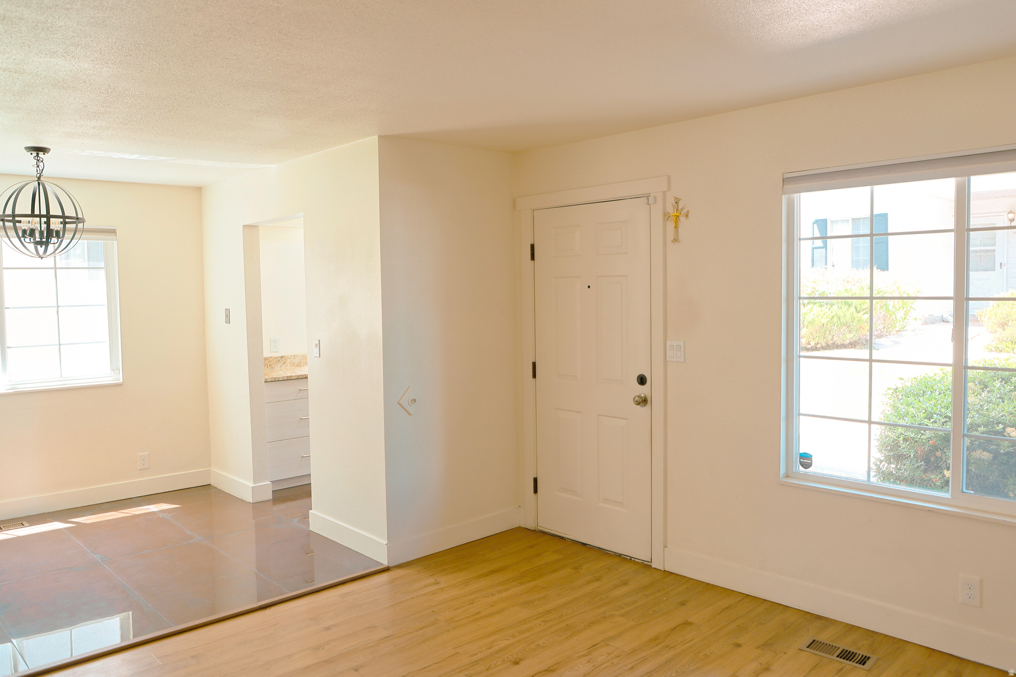 COVENTRY MANOR - Residential