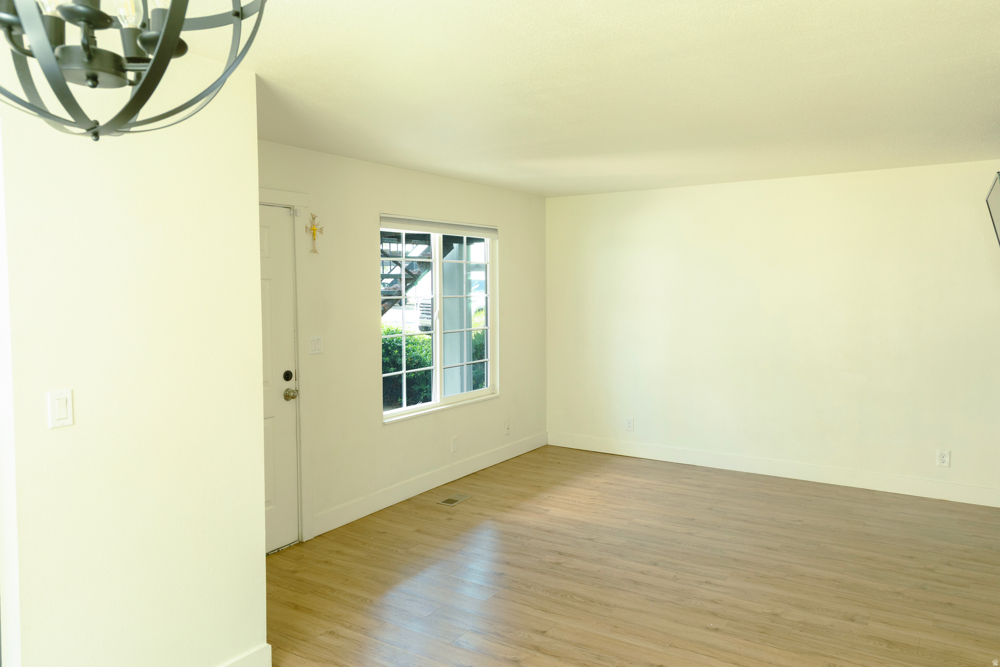 COVENTRY MANOR - Residential