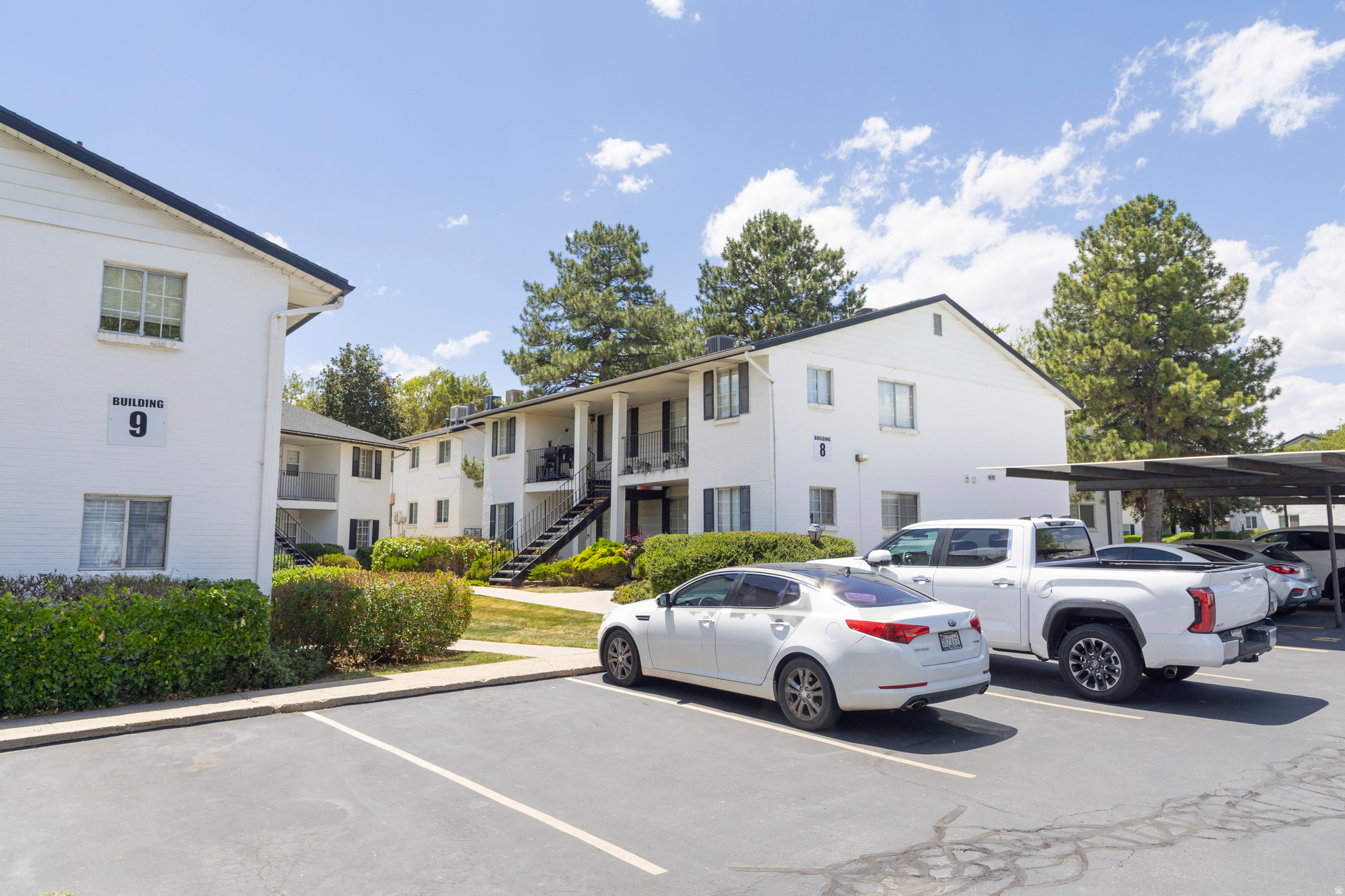 COVENTRY MANOR - Residential