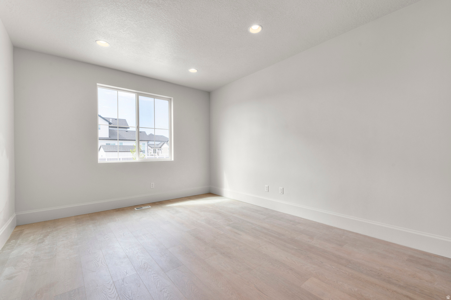 BIG WILLOW CREEK EST 329 - Residential