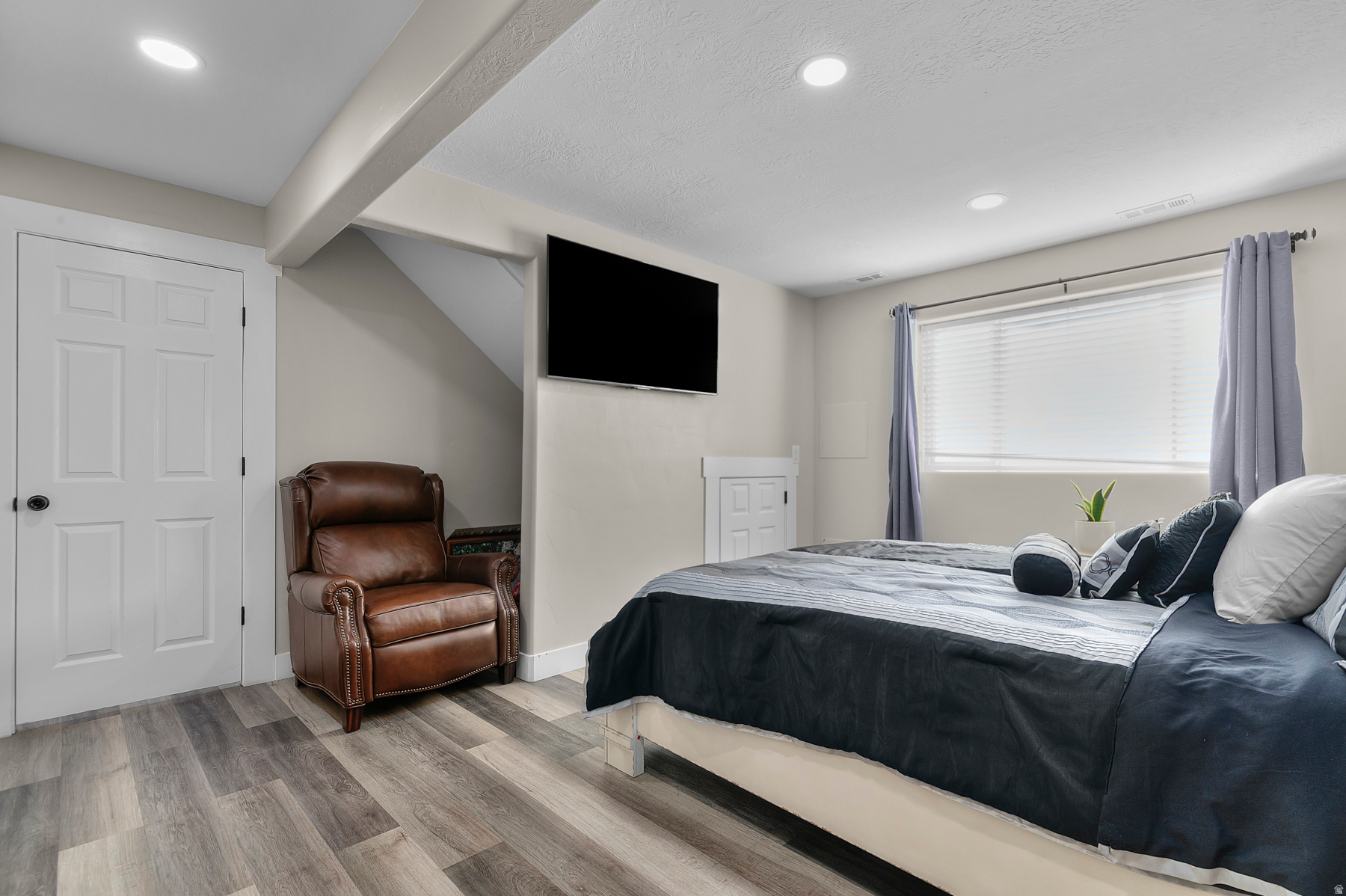 OQUIRRH SHADOWS #5 - Residential